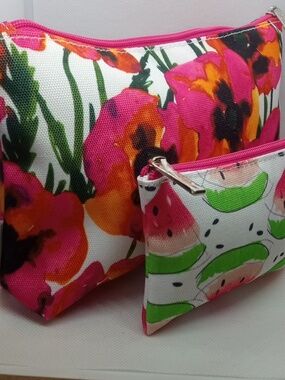 CLINIQUE MAKE UP BAG